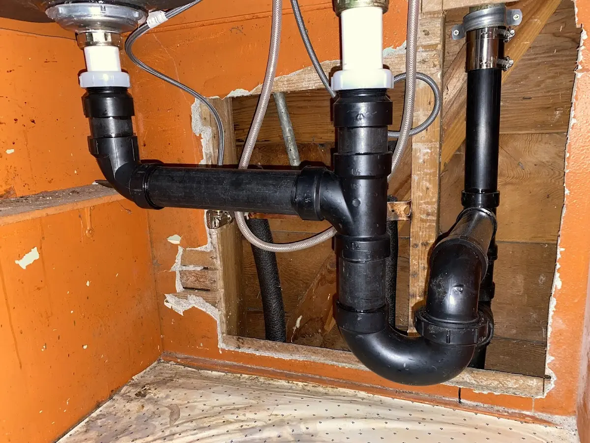 Professional Pipe Bursting equipment and tools on the job in Martic